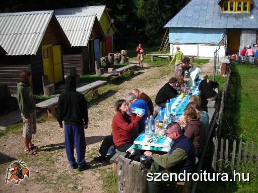 25-Varaso-menedekhaz-reggeli.JPG
