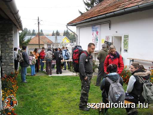 20101002-Szkgy-vtt-rajt-cel-012.JPG