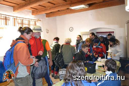 100-Szkgy-20131005.JPG