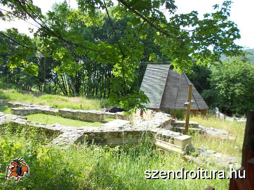 101-Huvosvolgytol-Tatabanyaig-20140616-18-Klastrompuszta.JPG
